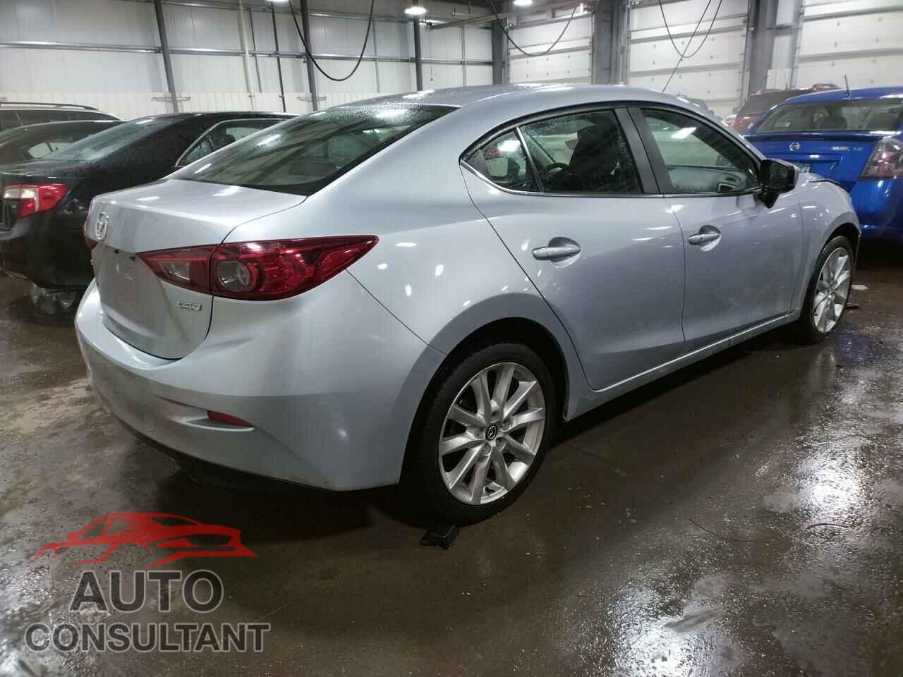 MAZDA 3 2017 - 3MZBN1V7XHM137586