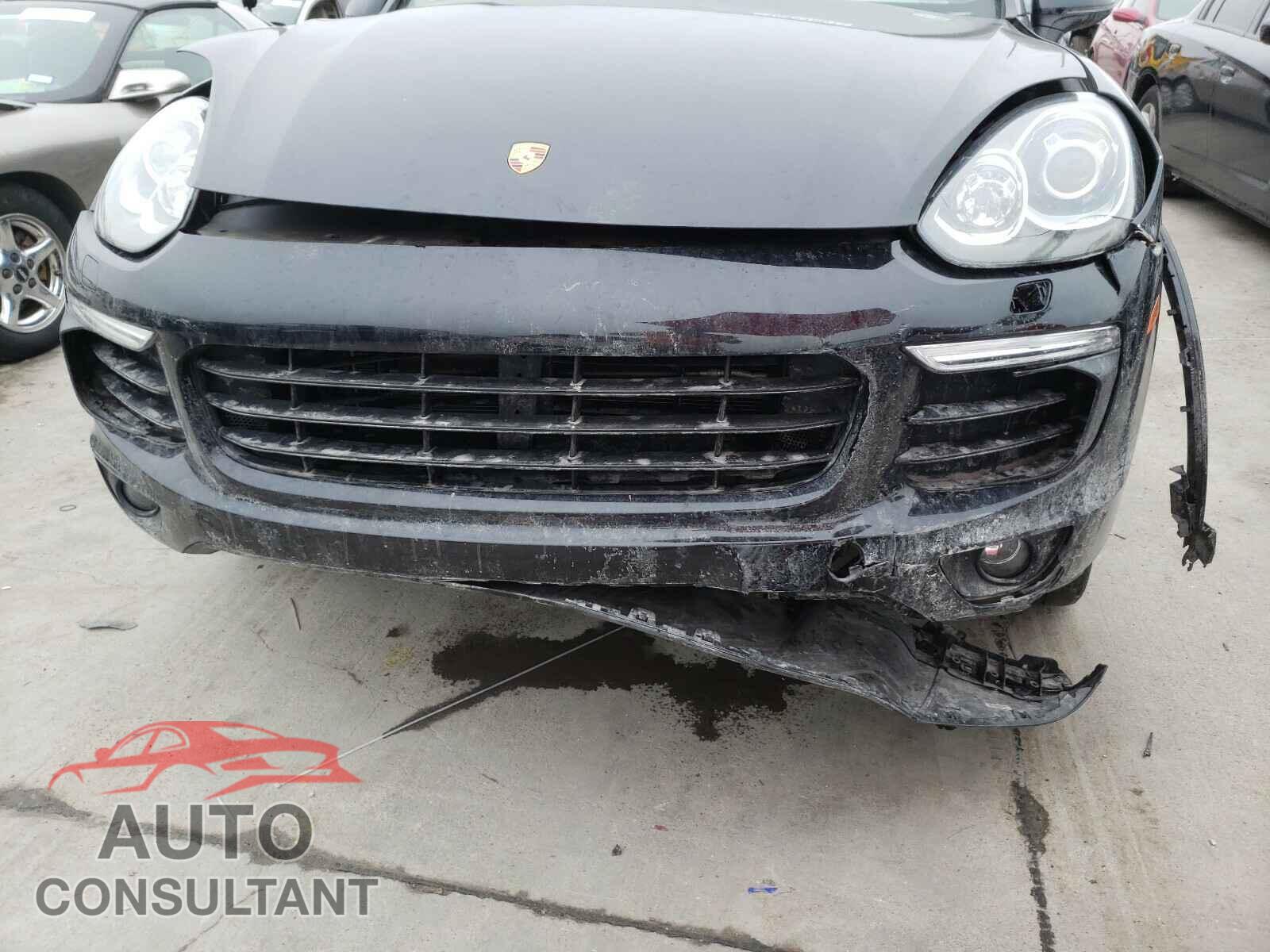 PORSCHE CAYENNE 2017 - WP1AA2A26HKA83476