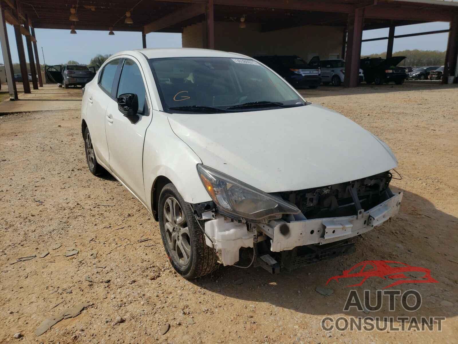 TOYOTA YARIS 2017 - 3MYDLBYV1HY193489