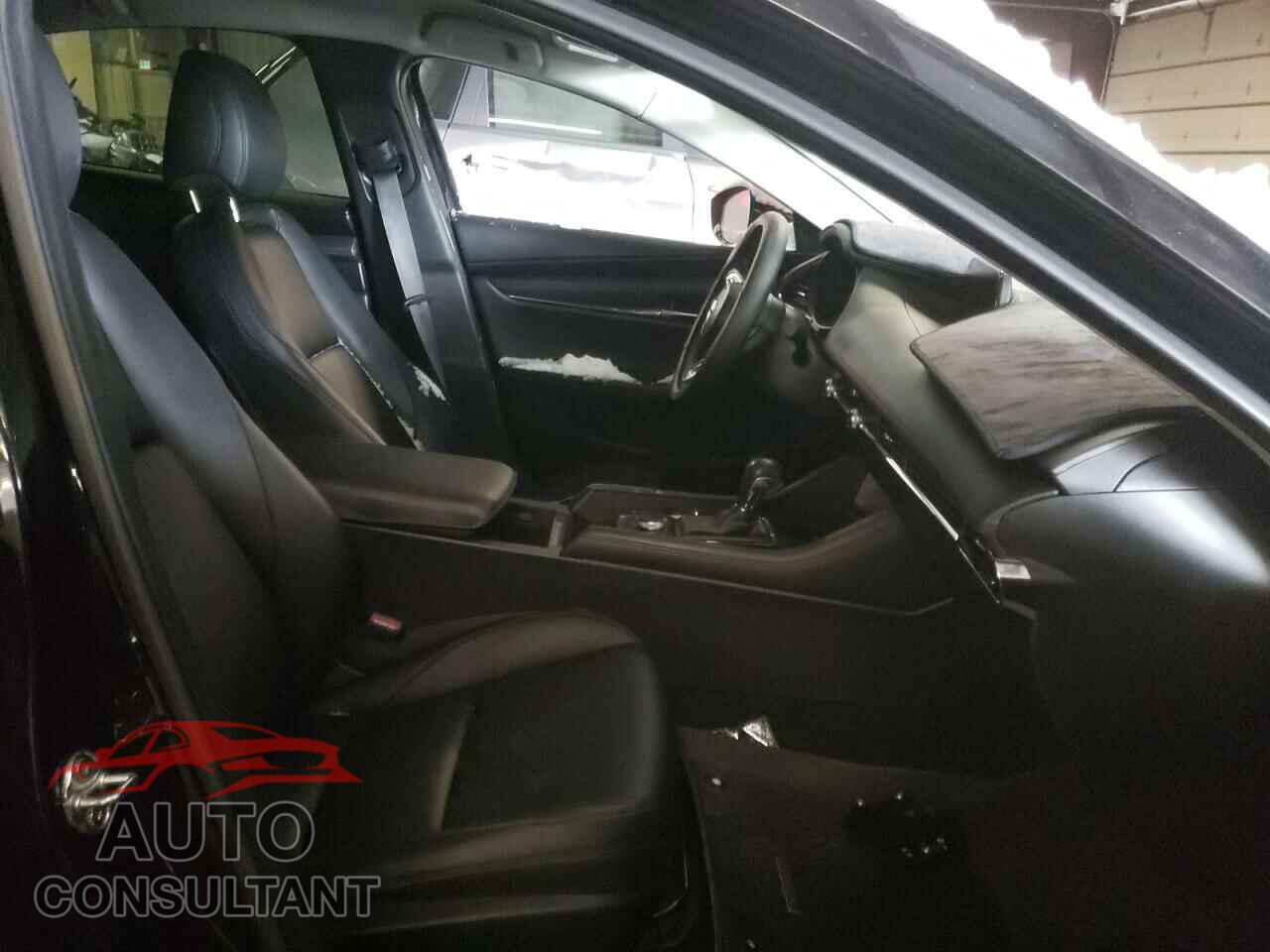 MAZDA 3 2019 - JM1BPBAMXK1126140