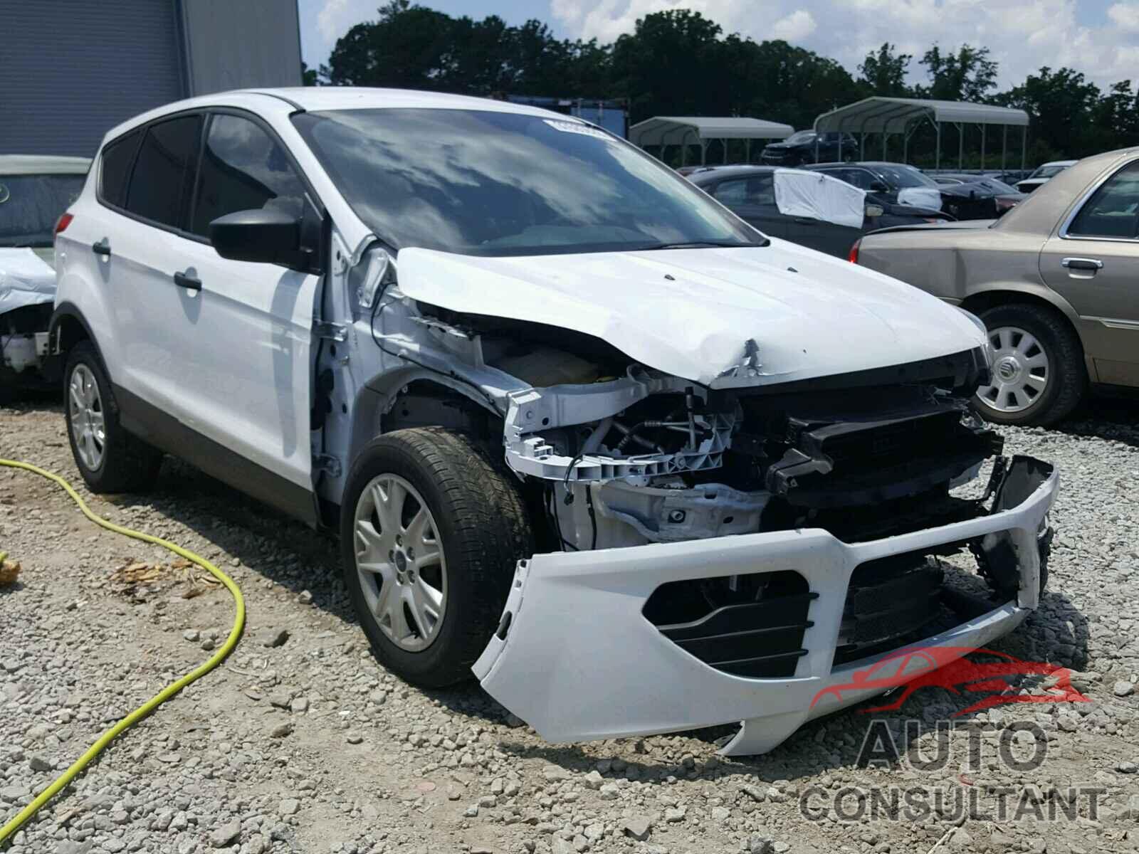 FORD ESCAPE 2016 - 1FMCU0F70GUA72269