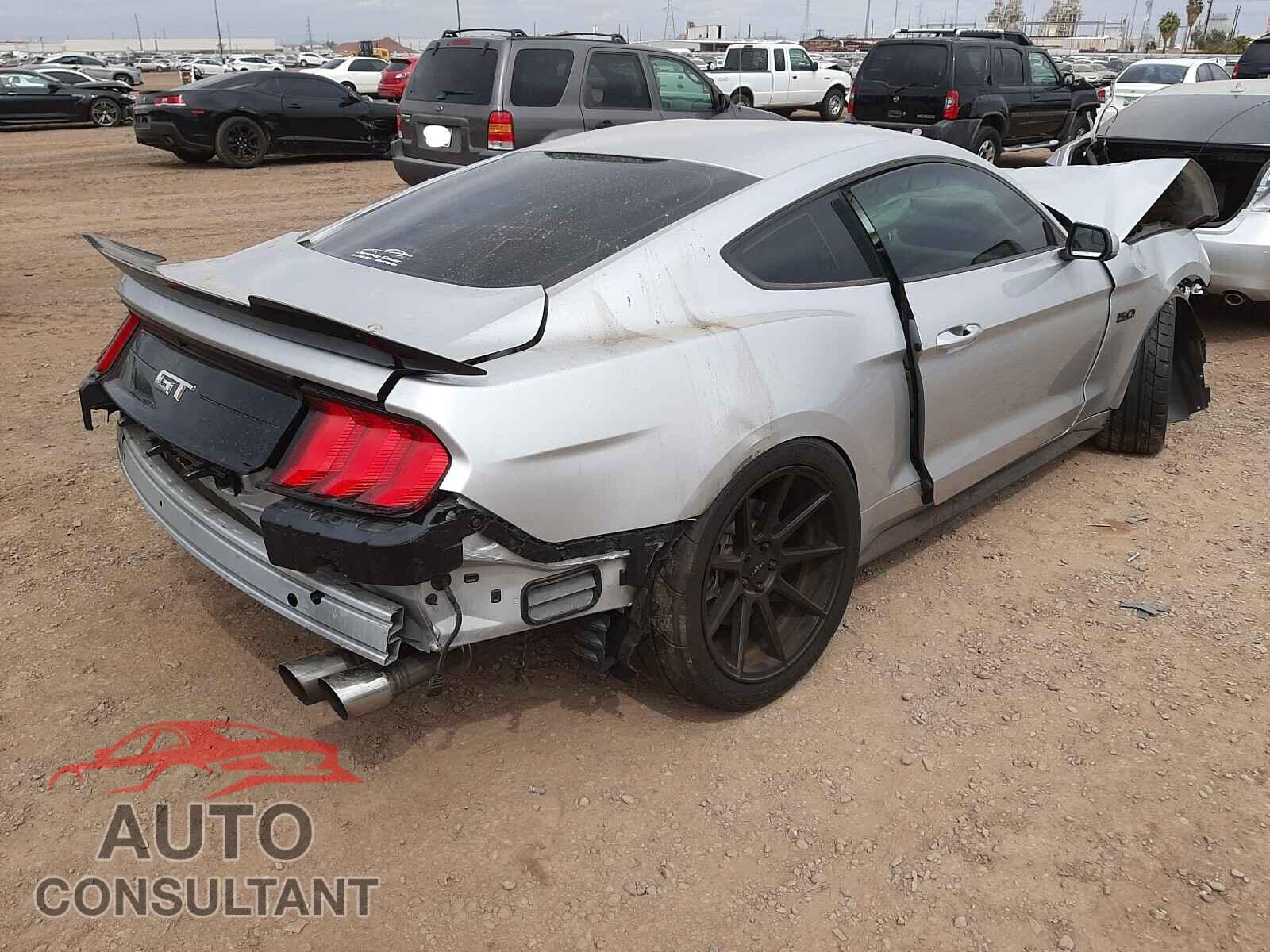 FORD MUSTANG 2018 - 1FA6P8CF3J5185157