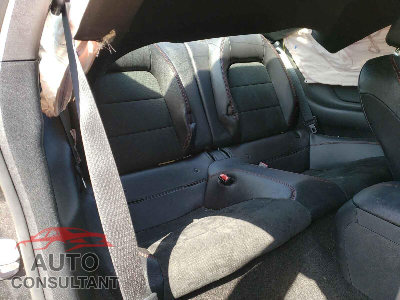 FORD MUSTANG 2017 - 1FA6P8CF3H5273667