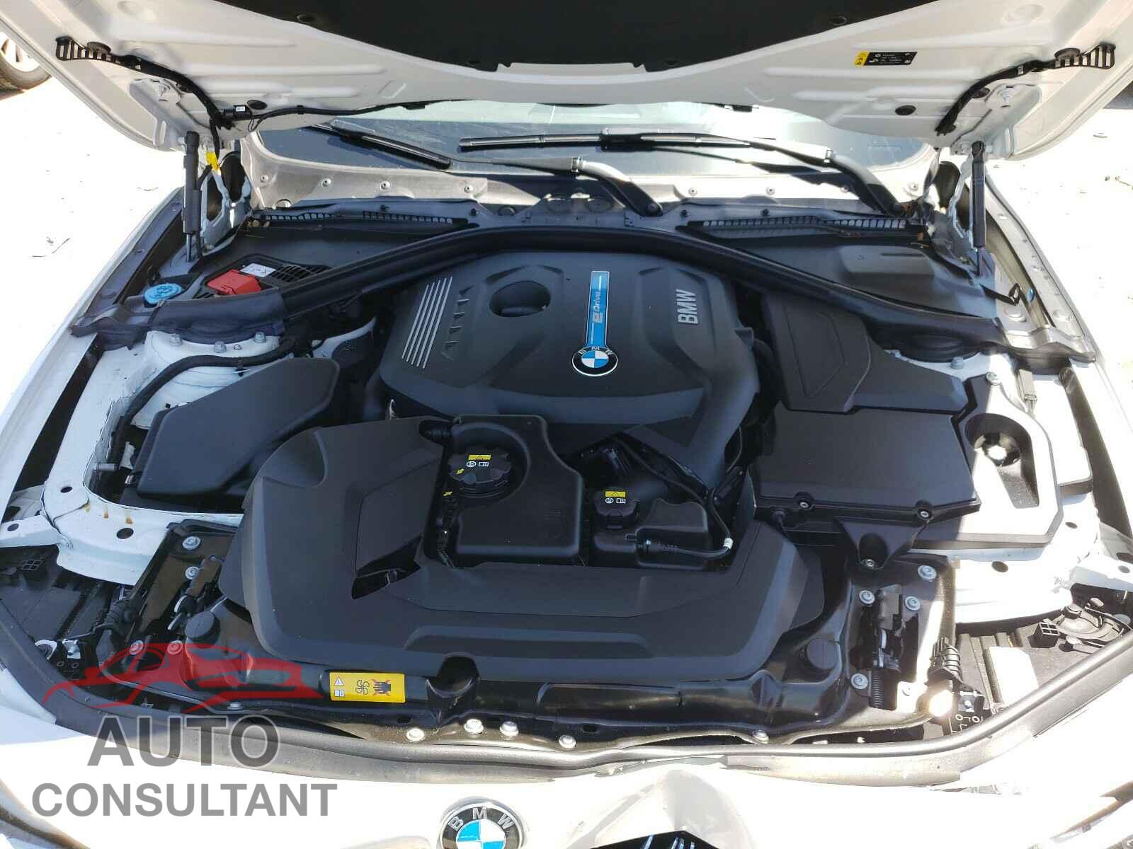 BMW 3 SERIES 2017 - WBA8E1C55HK480454