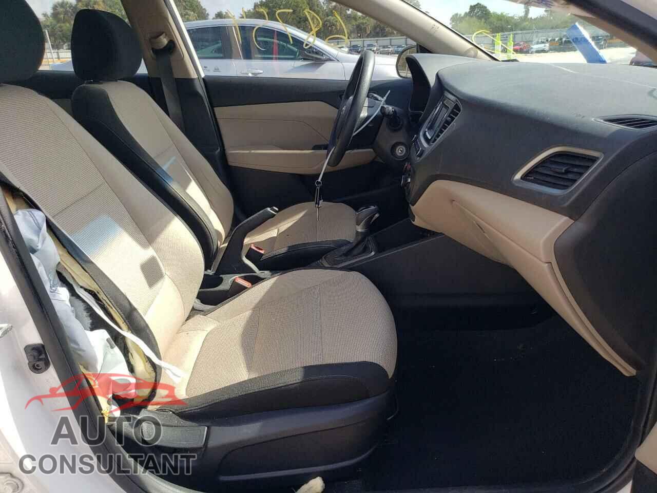 HYUNDAI ACCENT 2018 - 3KPC24A34JE010157