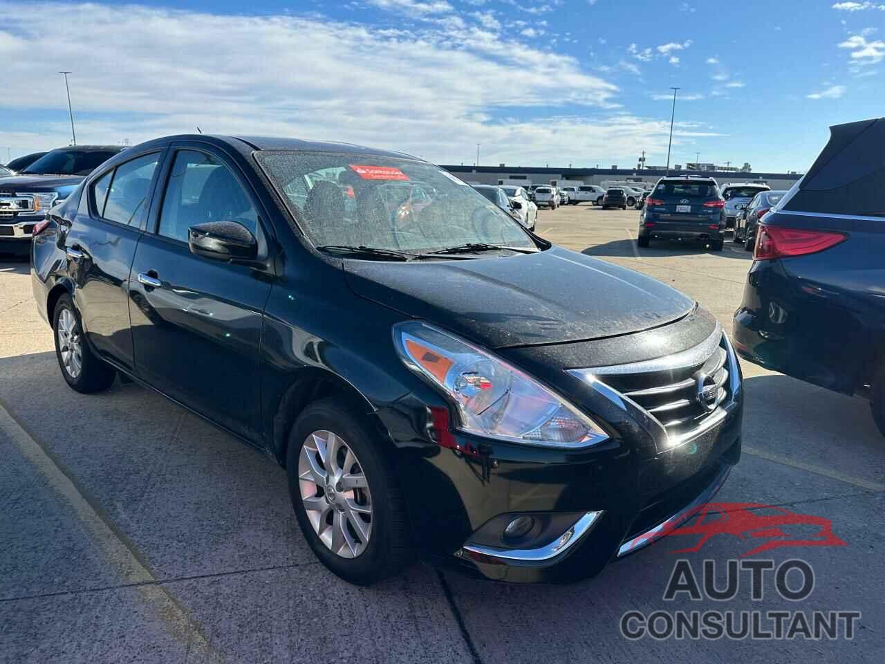 NISSAN VERSA 2018 - 3N1CN7AP3JL877611