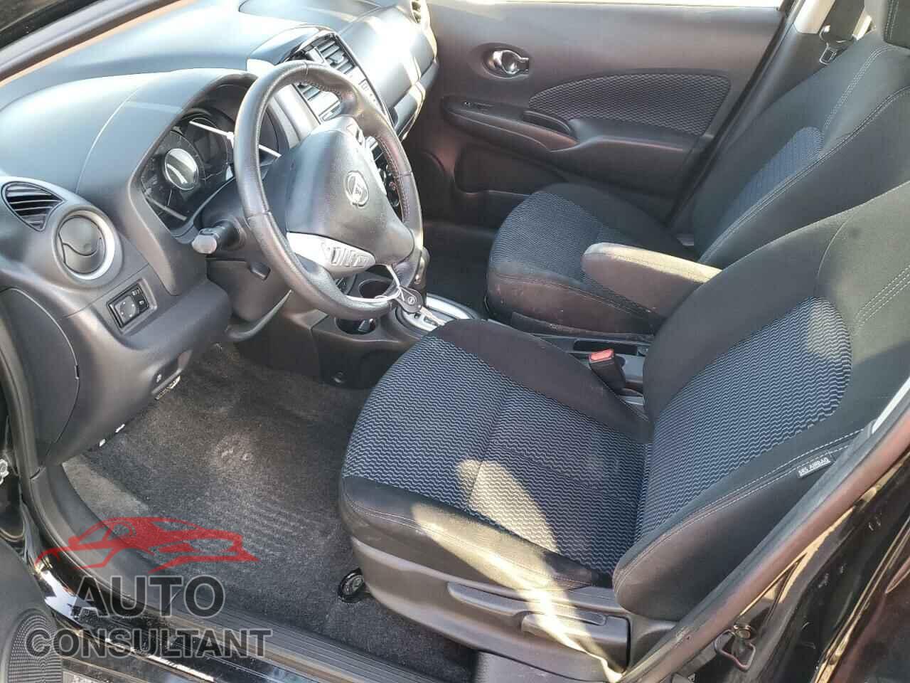 NISSAN VERSA 2017 - 3N1CE2CP3HL355877