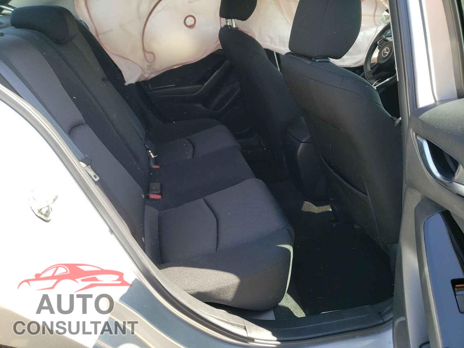 MAZDA 3 2017 - 3MZBN1U78HM132436
