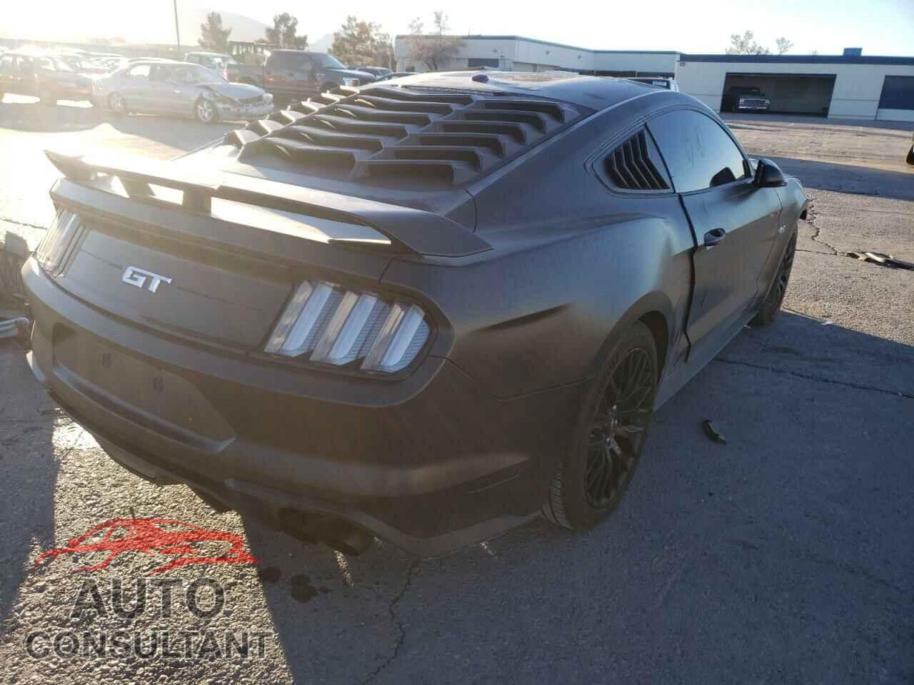 FORD MUSTANG 2018 - 1FA6P8CFXJ5165827