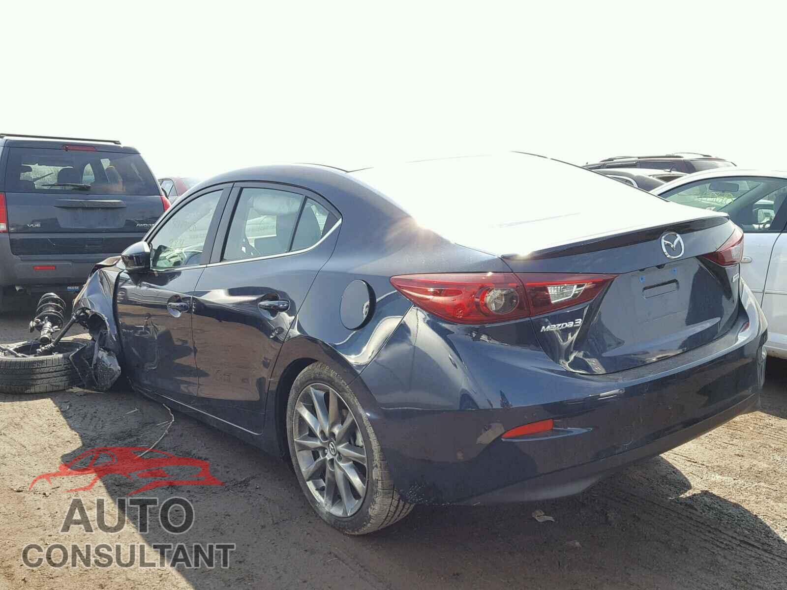MAZDA 3 2018 - 3MZBN1V3XJM196205