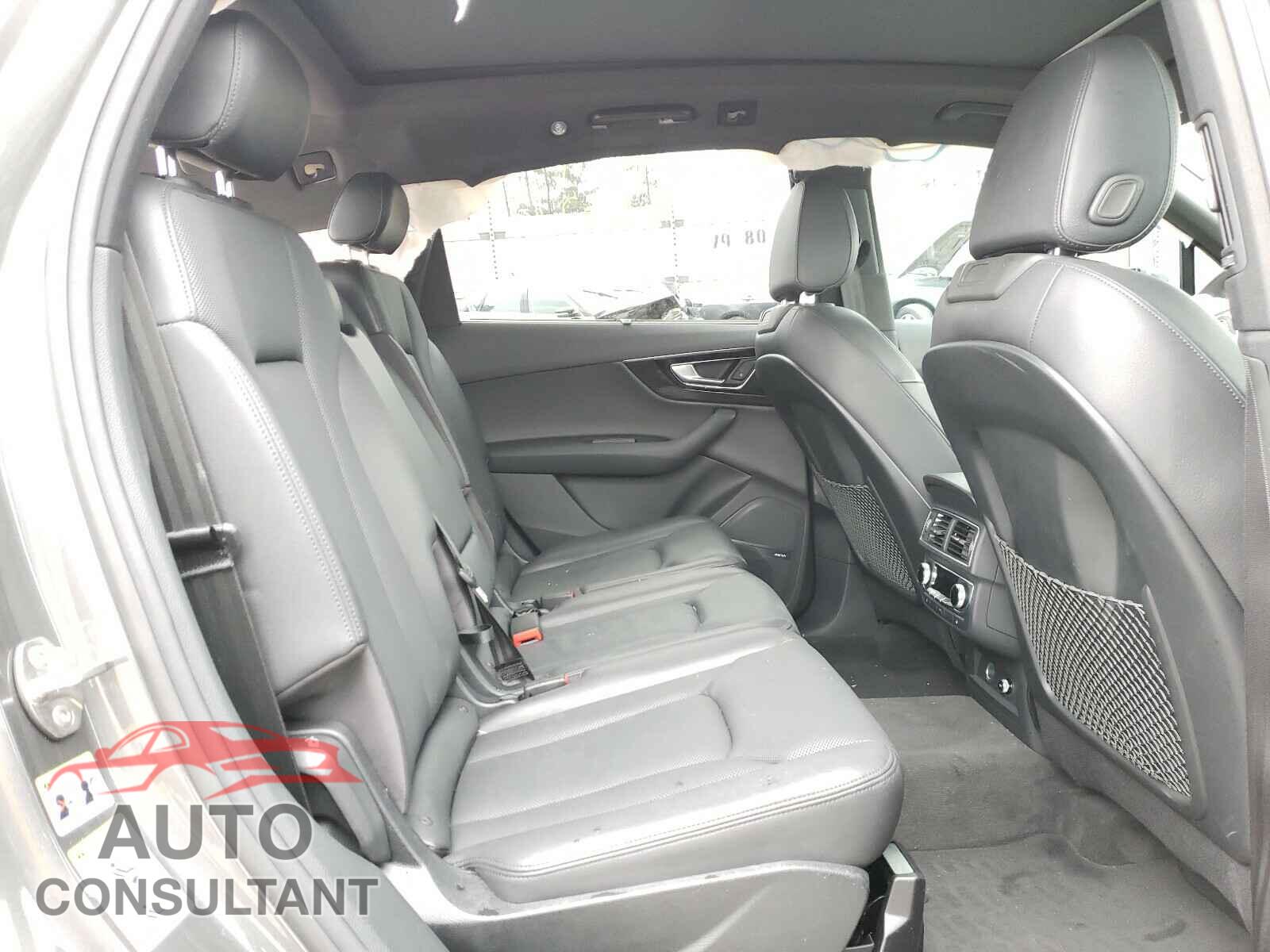 AUDI Q7 2019 - WA1VAAF78KD013081