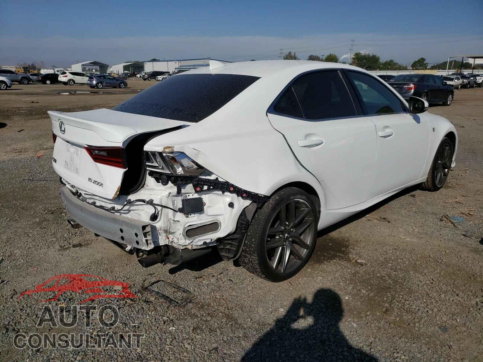 LEXUS IS 2016 - JTHBA1D21G5017621