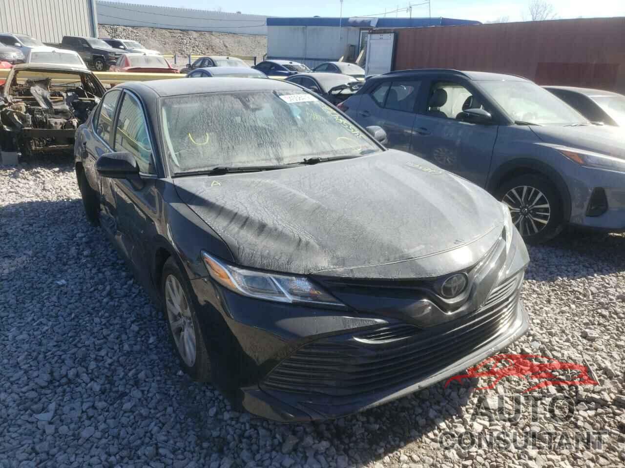 TOYOTA CAMRY 2018 - 4T1B11HK2JU118087