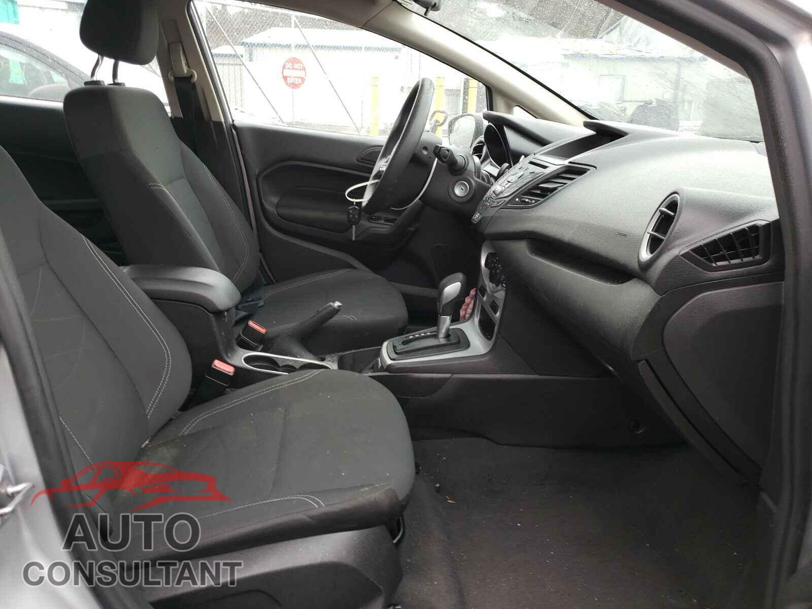 FORD FIESTA 2017 - 3FADP4EJ8HM119502