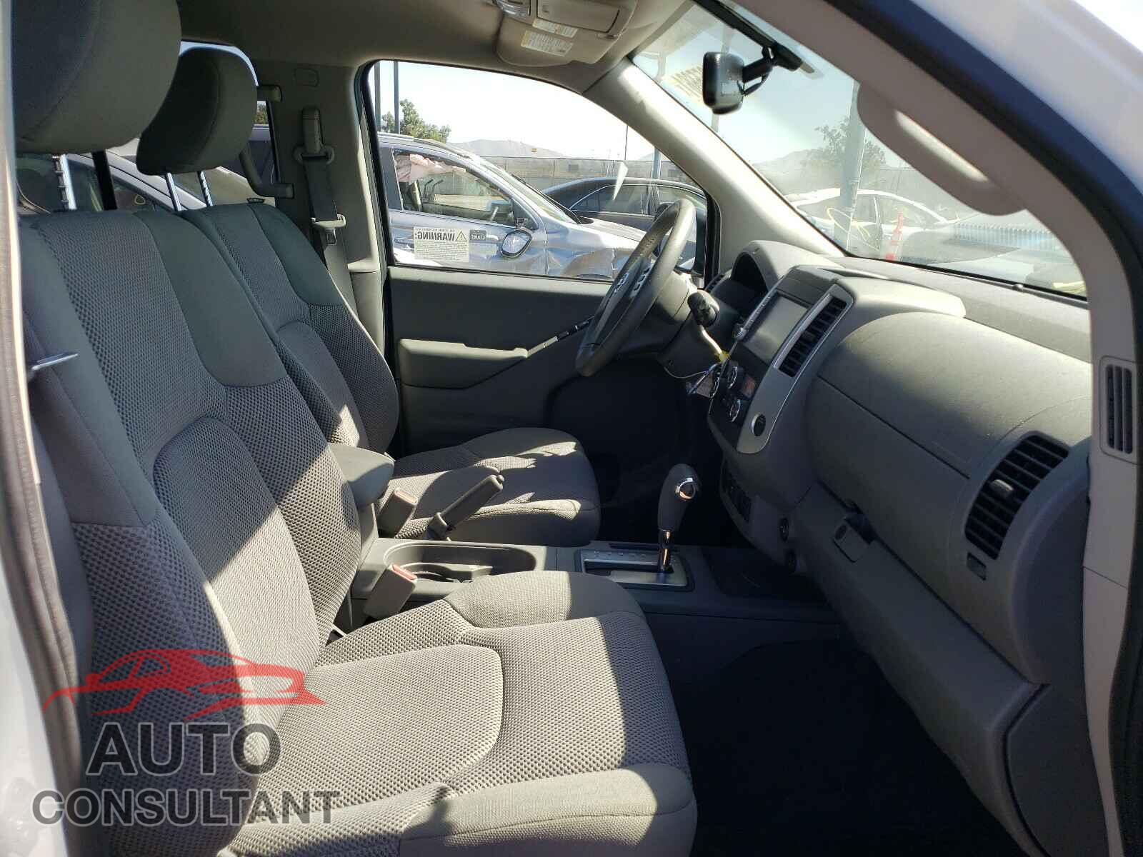 NISSAN FRONTIER 2019 - 1N6AD0ER2KN748543