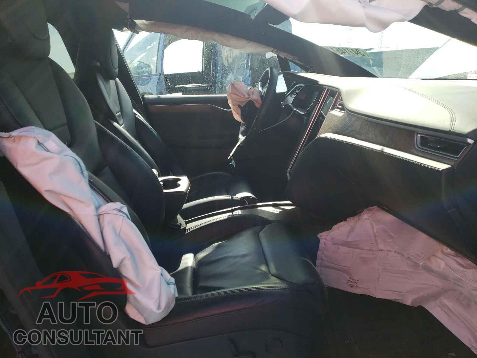 TESLA MODEL X 2017 - 5YJXCBE20HF057663