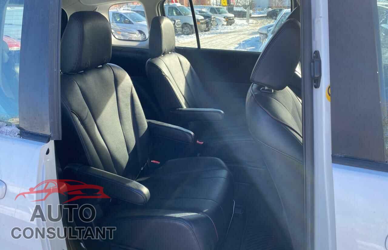 MAZDA 5 2017 - JM1CW2DL3H0192392