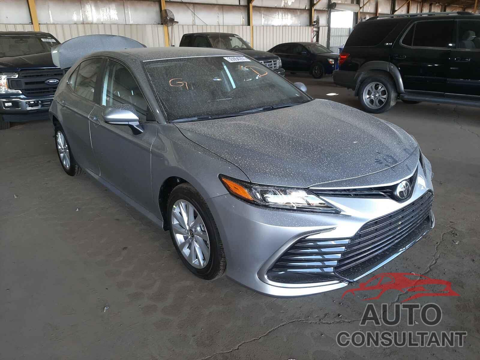 TOYOTA CAMRY 2021 - 4T1C11AK0MU549661