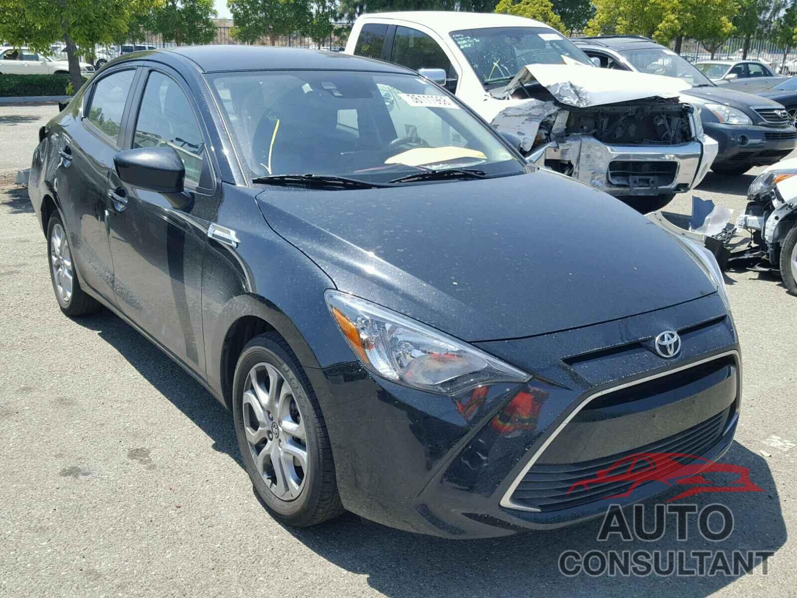 TOYOTA YARIS 2017 - 3MYDLBYV9HY180442