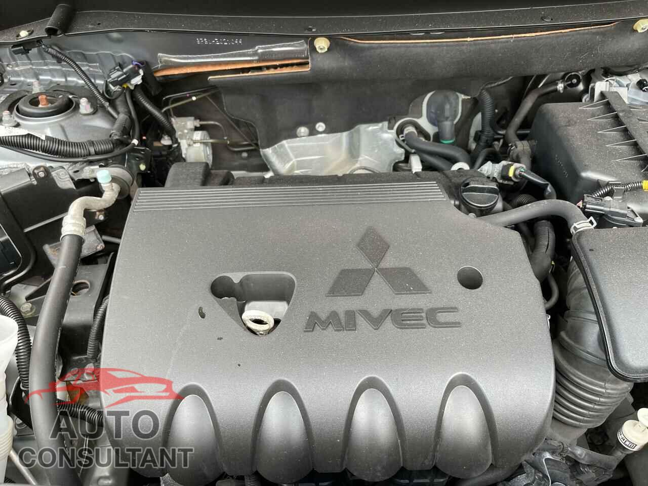 MITSUBISHI OUTLANDER 2017 - JA4AD3A3XHZ021099