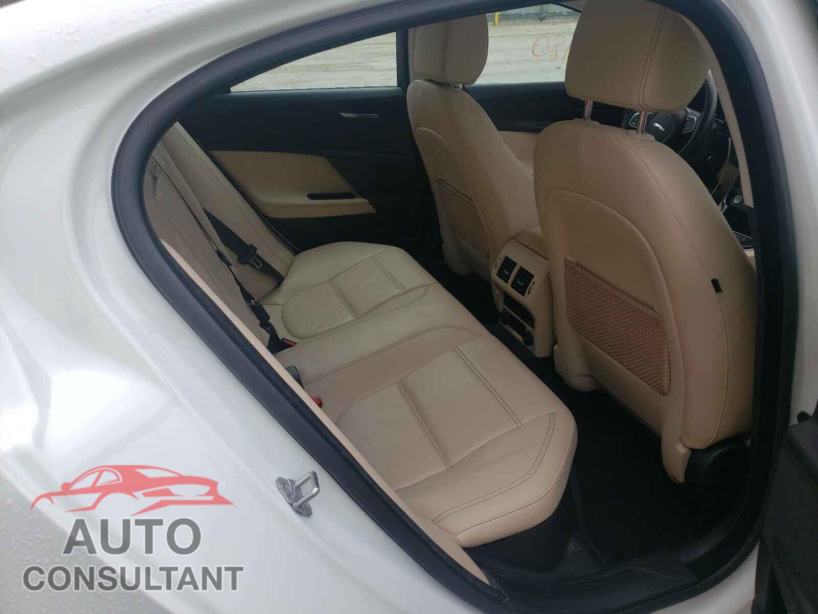 JAGUAR XE 2017 - SAJAE4BG6HA962964