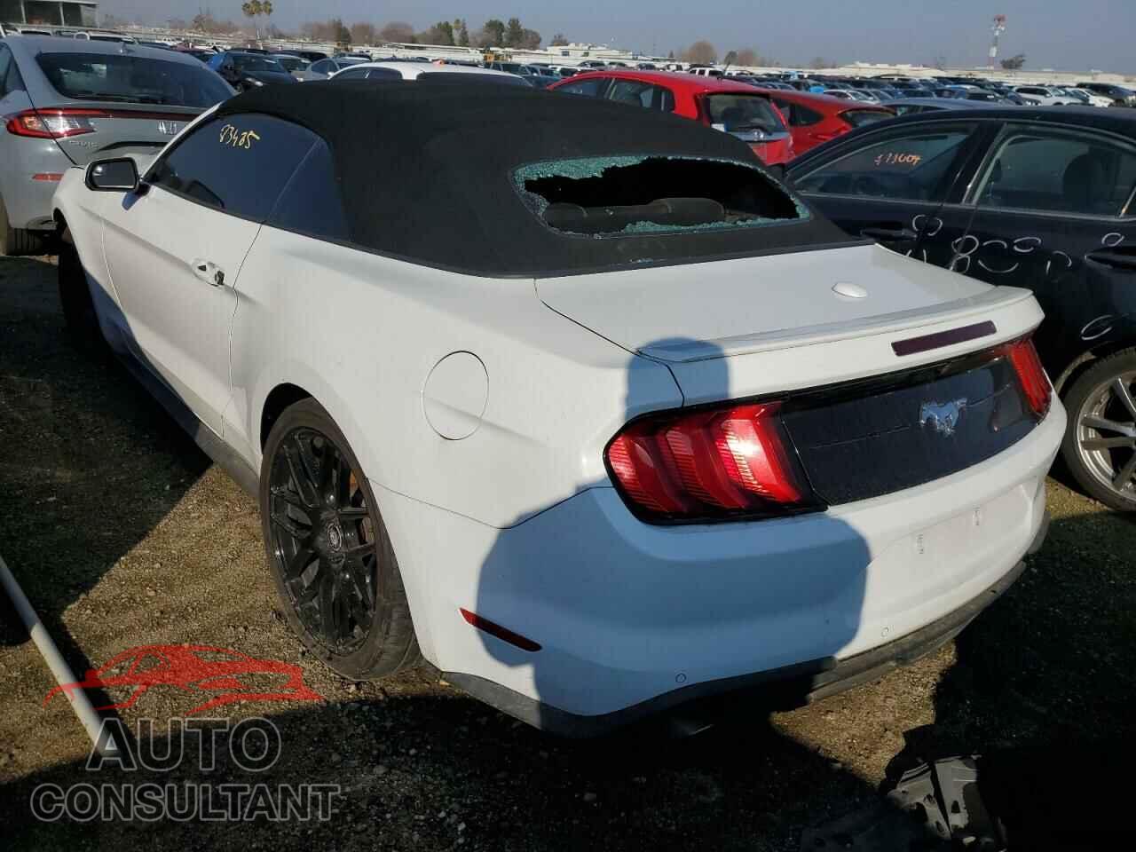 FORD MUSTANG 2018 - 1FATP8UH4J5160139