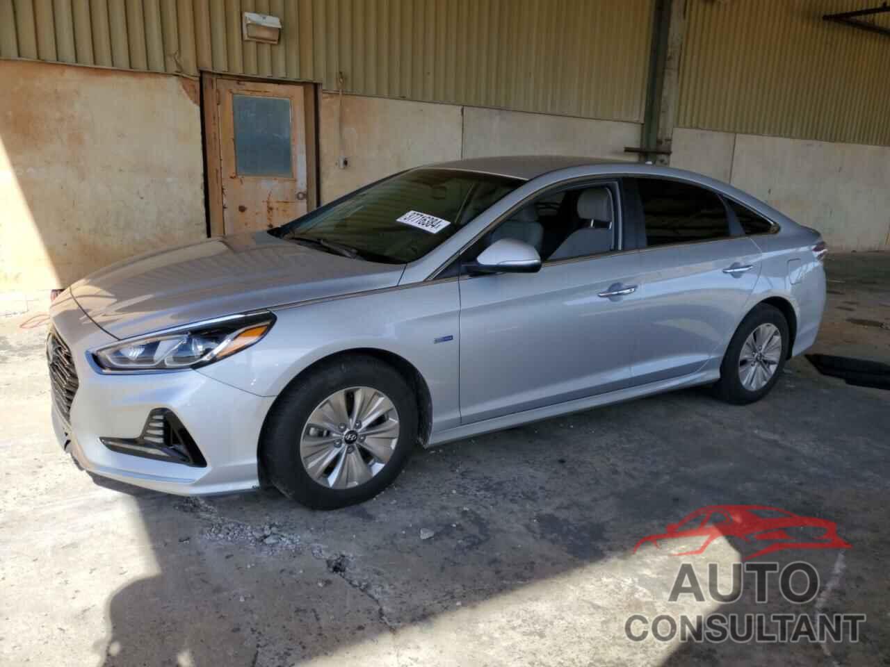 HYUNDAI SONATA 2018 - KMHE24L34JA083114