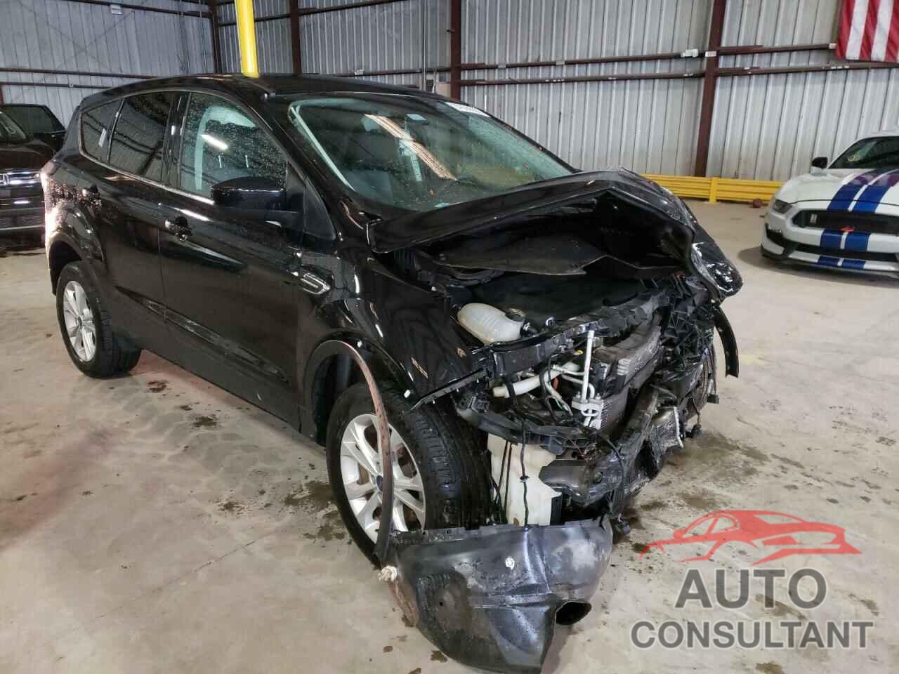 FORD ESCAPE 2017 - 1FMCU0GD4HUE39017