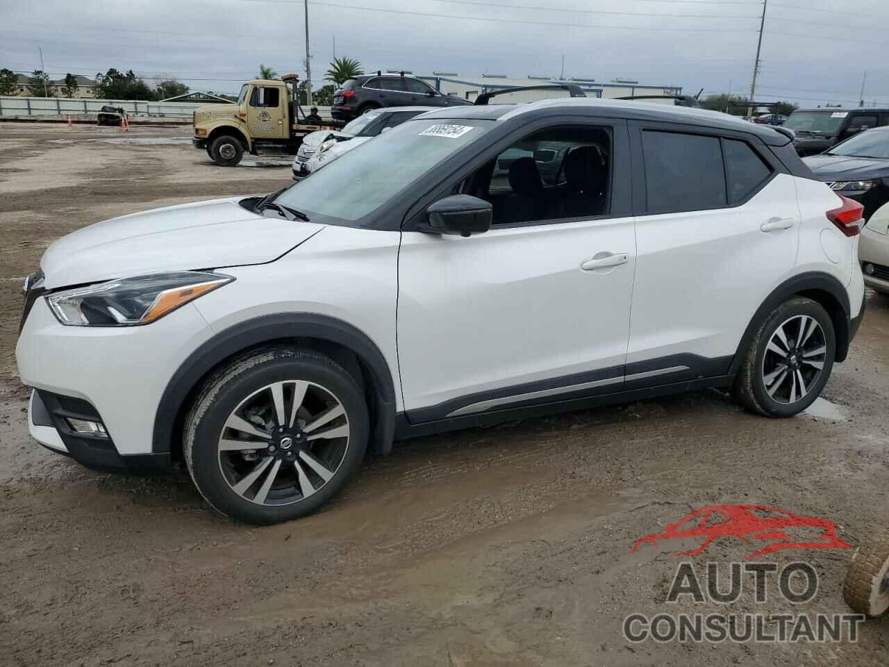 NISSAN KICKS 2018 - 3N1CP5CU2JL512032