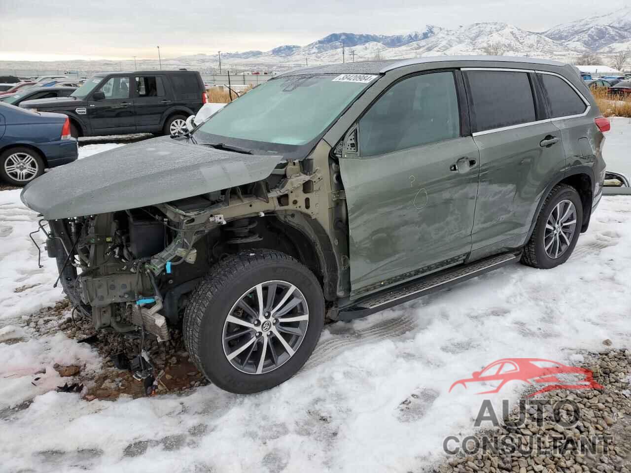 TOYOTA HIGHLANDER 2018 - 5TDJZRFH5JS484788