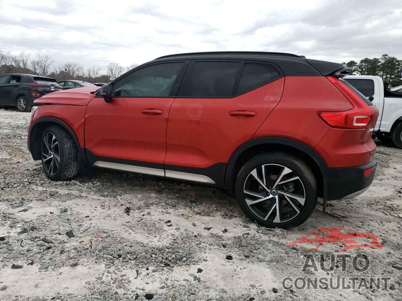 VOLVO XC40 2022 - YV4162UM6N2736865