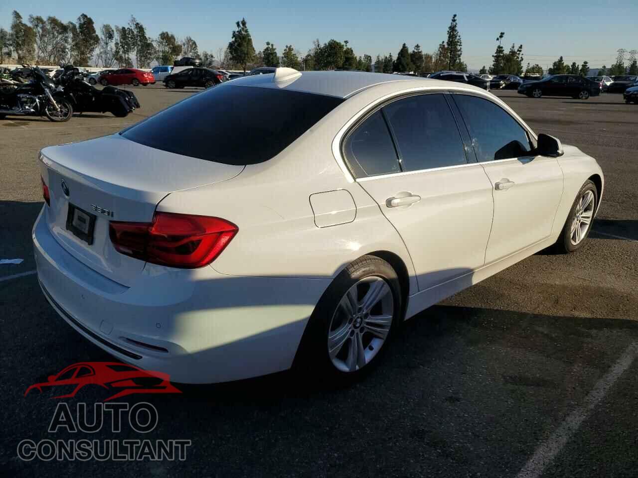 BMW 3 SERIES 2017 - WBA8B9C53HK884862