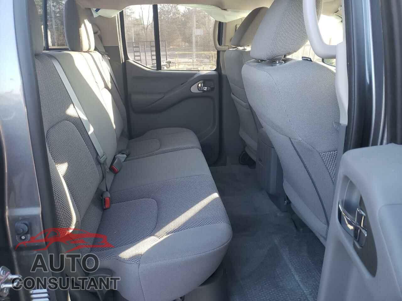 NISSAN FRONTIER 2018 - 1N6AD0EV2JN738252