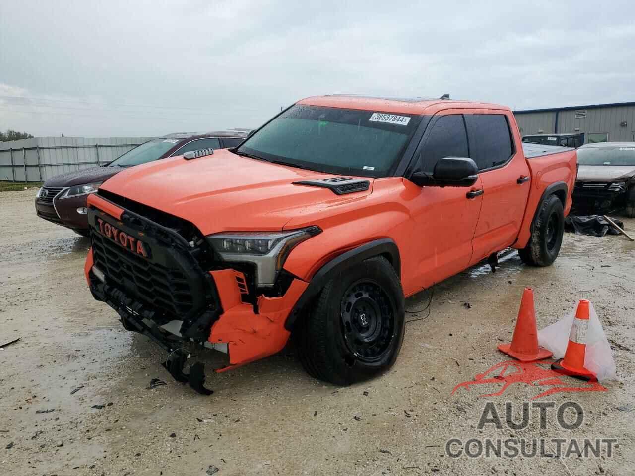 TOYOTA TUNDRA 2023 - 5TFPC5DBXPX018649