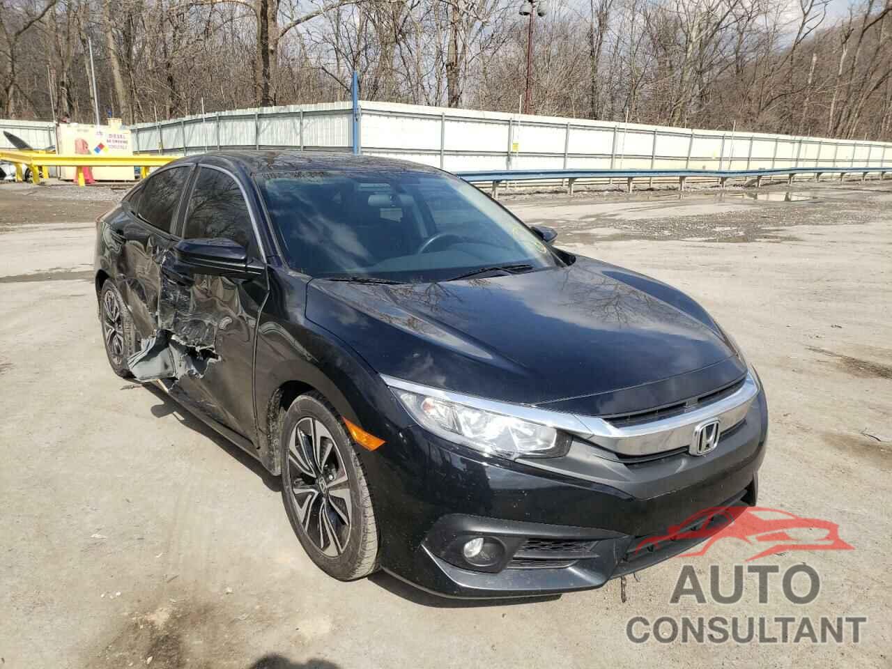 HONDA CIVIC 2018 - JHMFC1F34JX034779