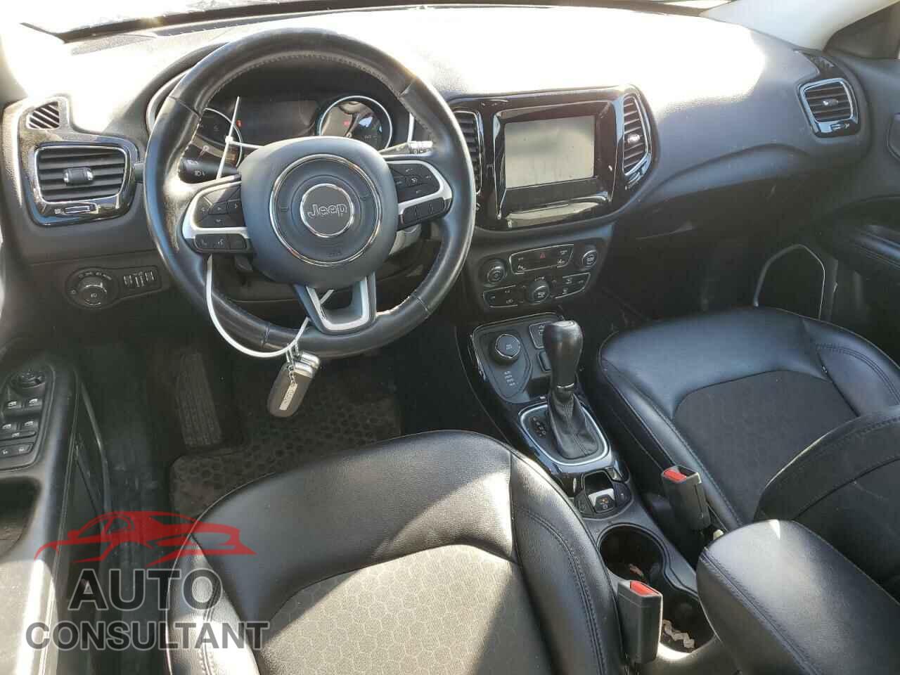 JEEP COMPASS 2018 - 3C4NJDBB5JT453480