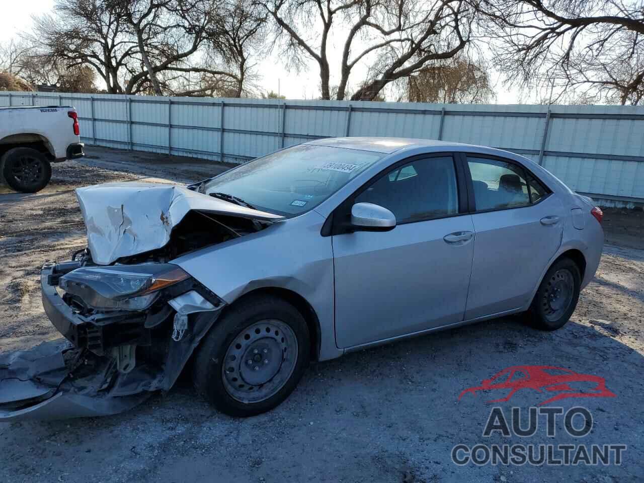 TOYOTA COROLLA 2018 - 5YFBURHE8JP802353