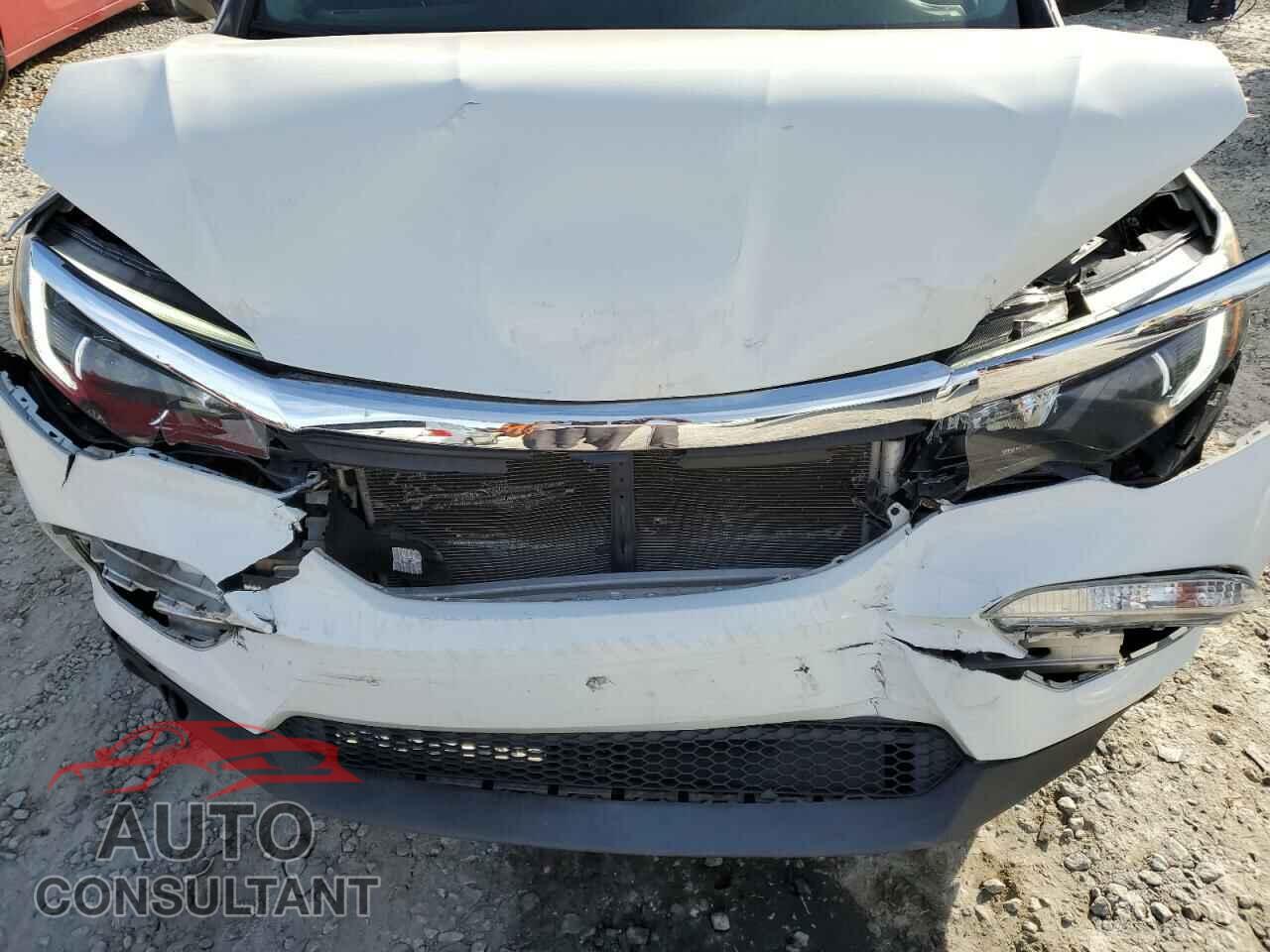HONDA PILOT 2017 - 5FNYF6H76HB061002