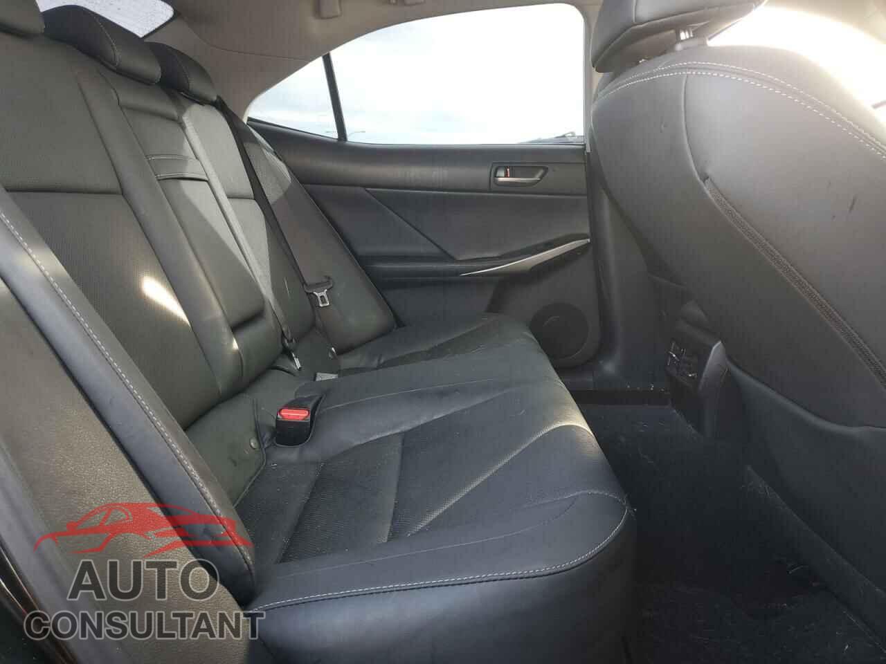 LEXUS IS 2019 - JTHBA1D24K5086473