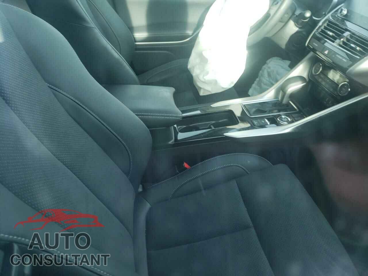 MITSUBISHI ECLIPSE 2022 - JA4ATWAA3NZ002067