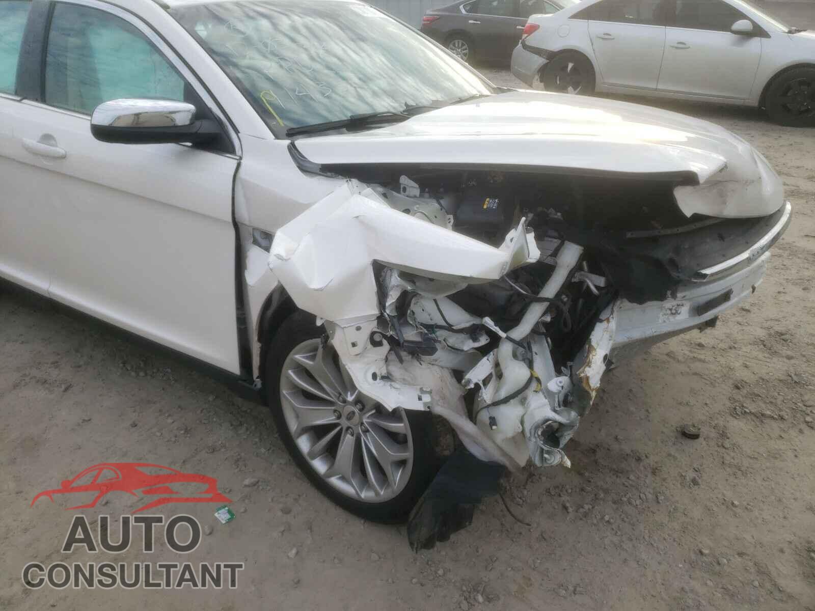 FORD TAURUS 2019 - 1FAHP2F86KG114334