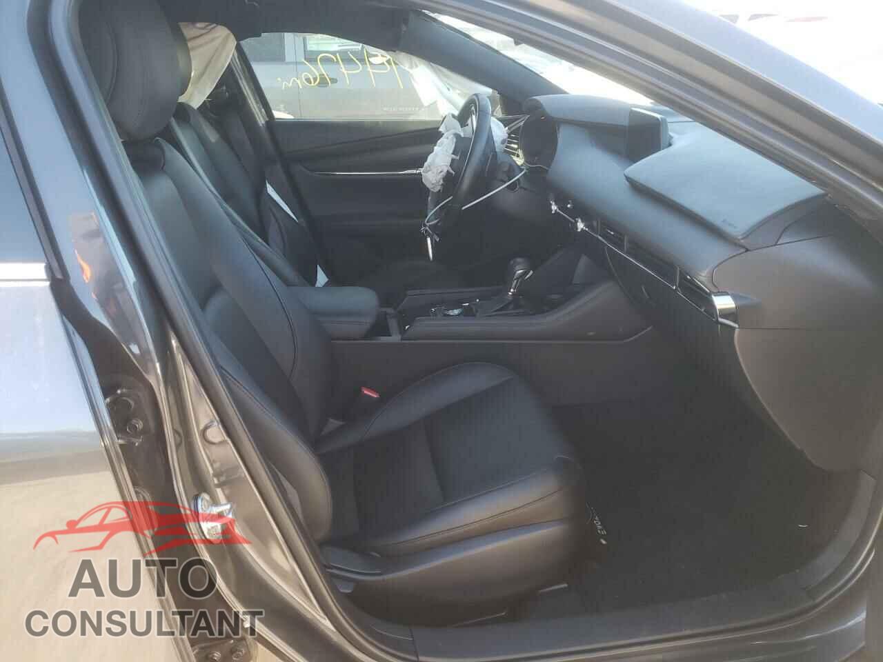 MAZDA 3 2021 - JM1BPBML8M1304262