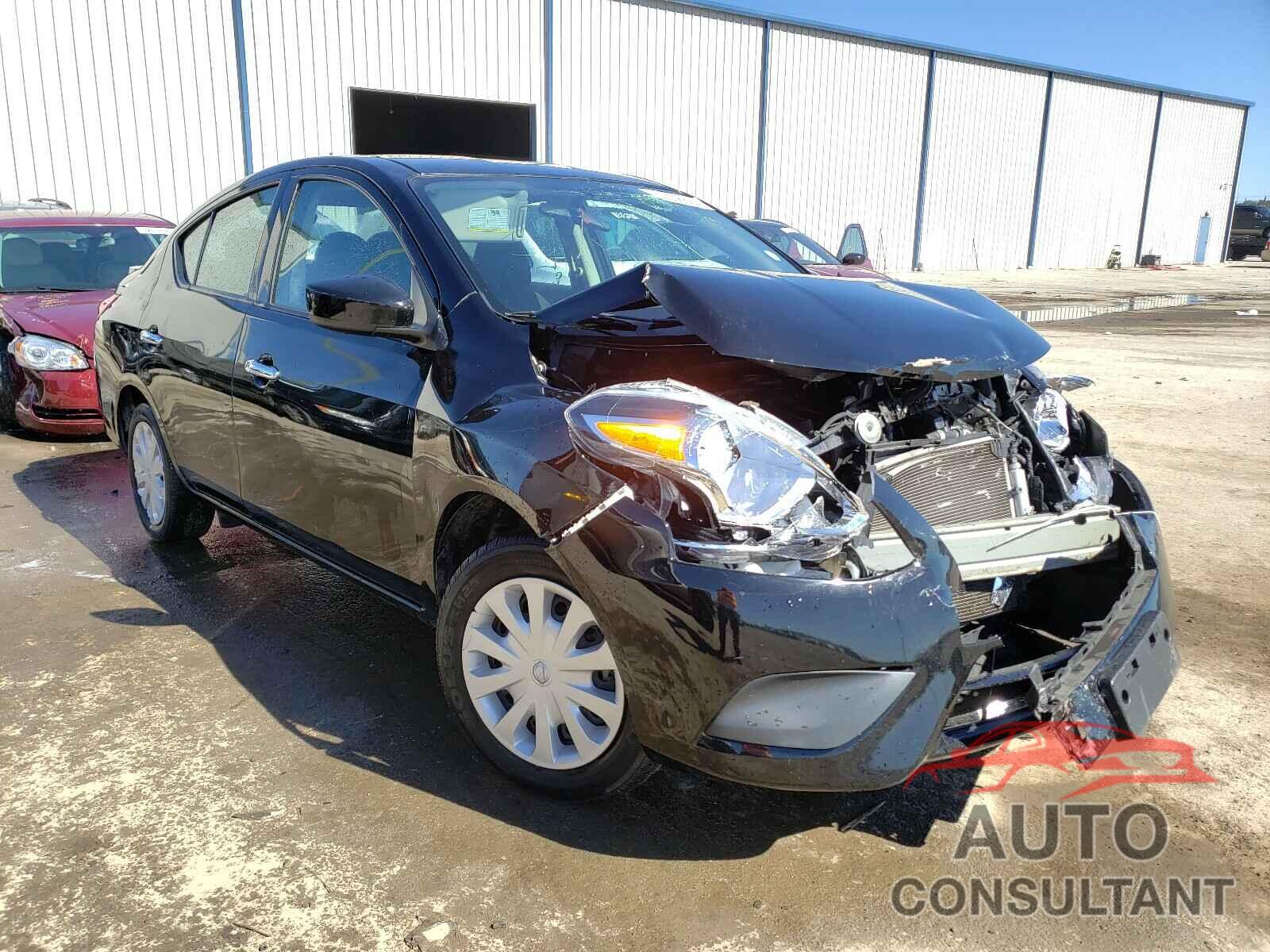 NISSAN VERSA 2018 - JTEFU5JRXM5235941