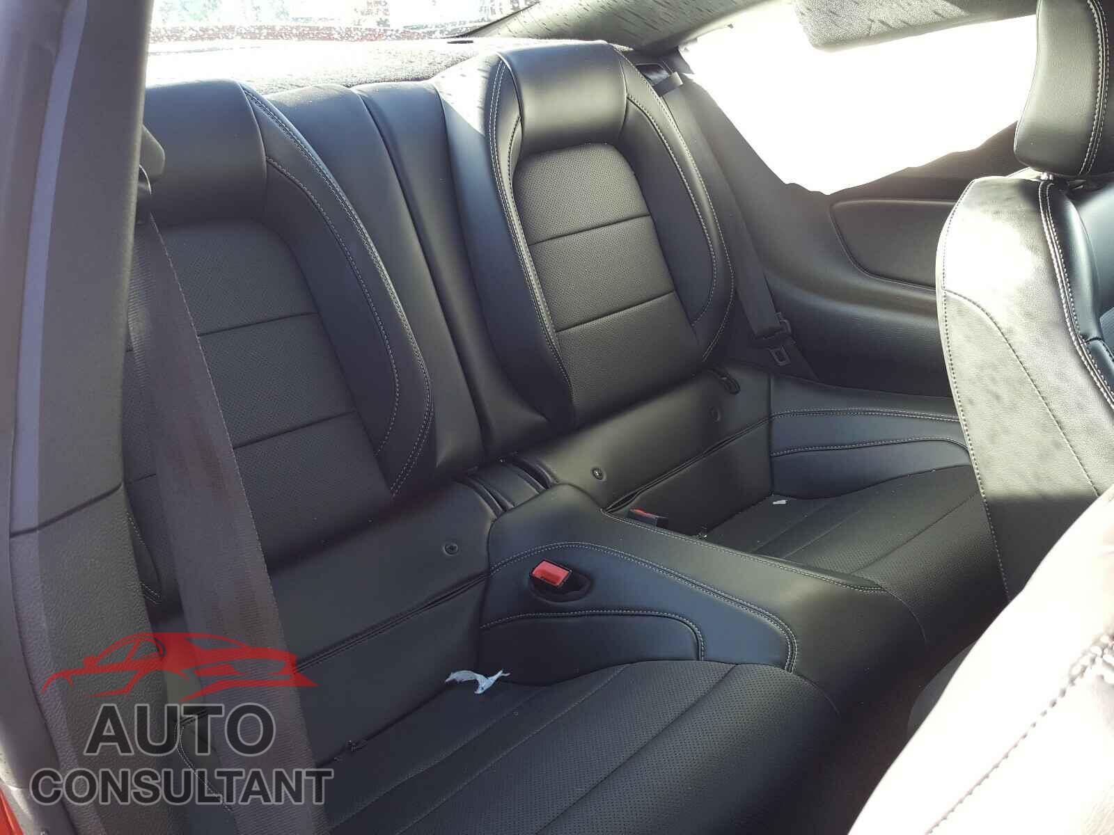 FORD MUSTANG 2020 - 1FA6P8CF8L5121358