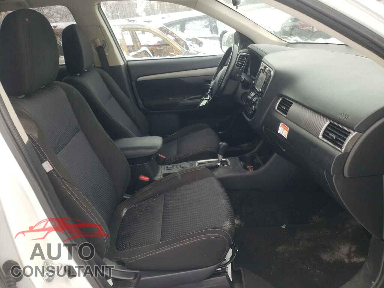 MITSUBISHI OUTLANDER 2016 - JA4AD3A30GZ036466