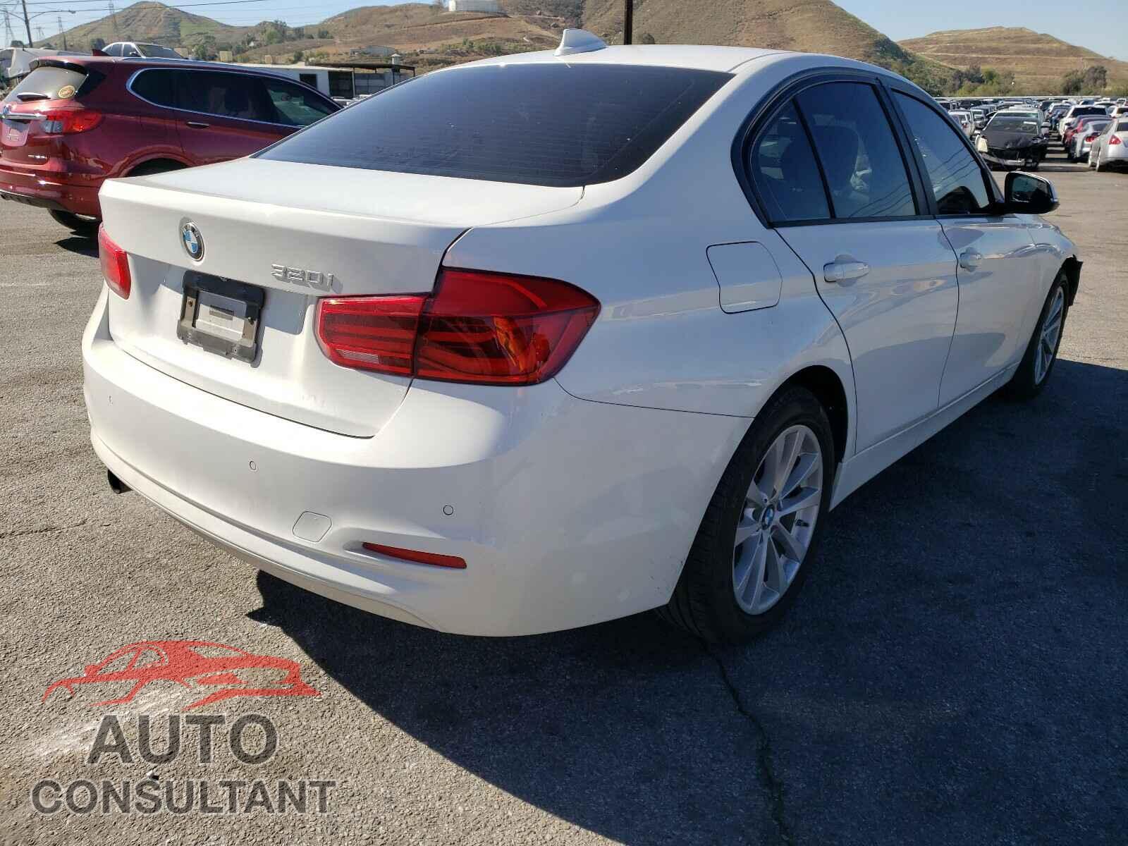 BMW 3 SERIES 2016 - WBA8E1G52GNU12300