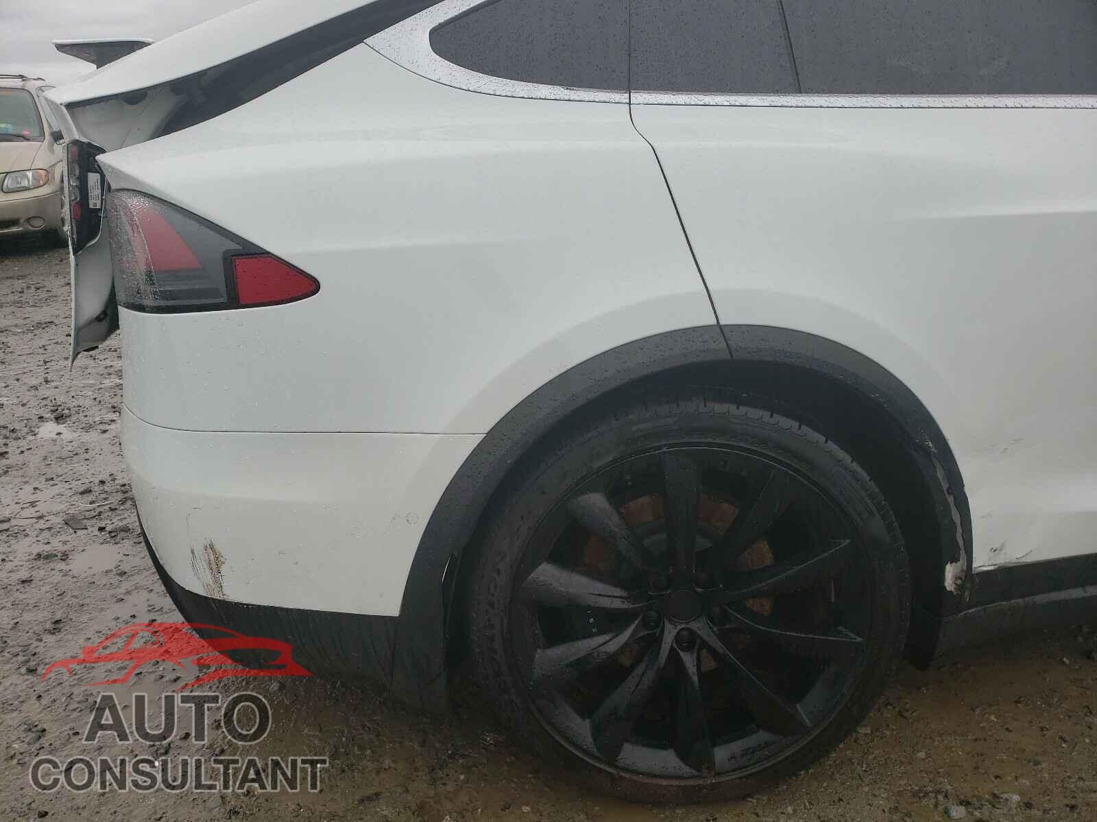 TESLA MODEL X 2020 - 5YJXCDE21LF304788