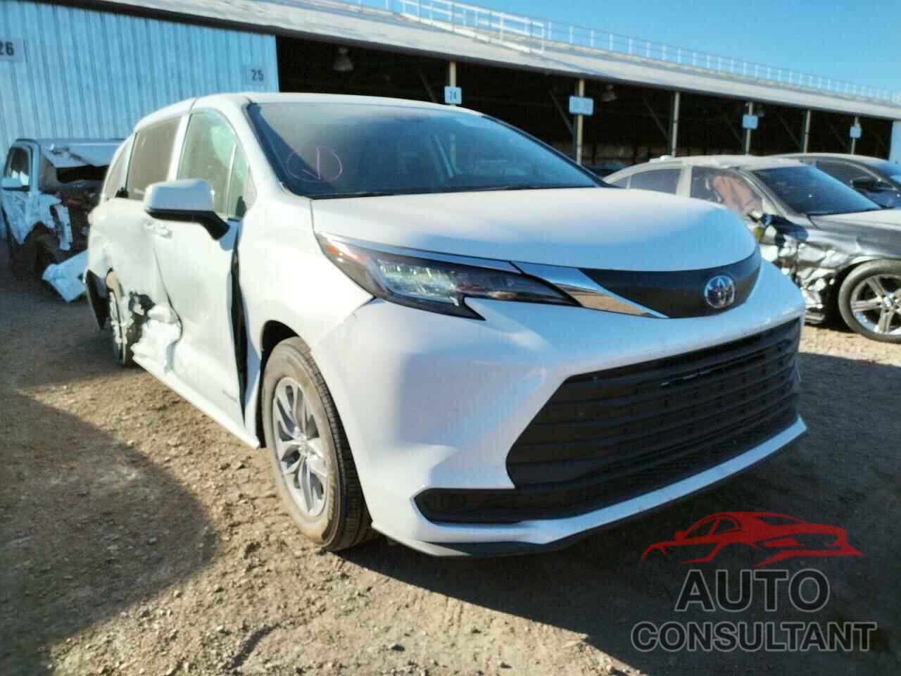 TOYOTA SIENNA 2021 - 5TDBRKEC8MS064061