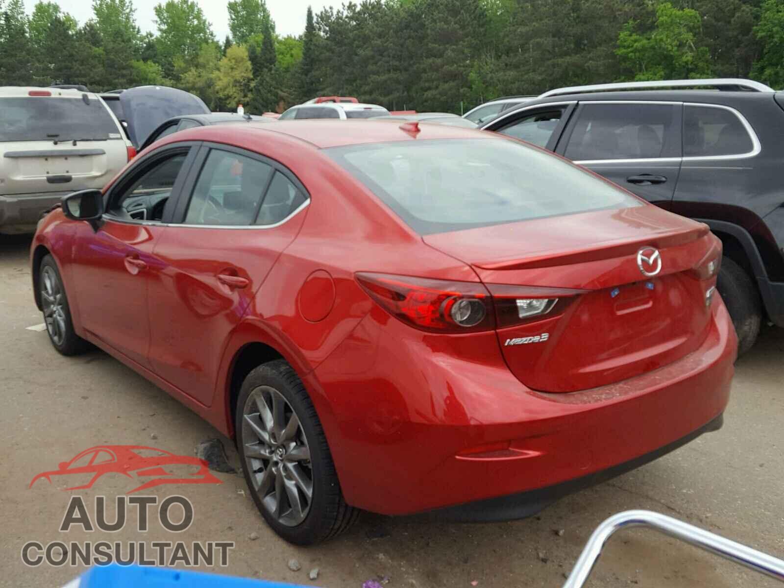 MAZDA 3 2018 - 3MZBN1V34JM169193