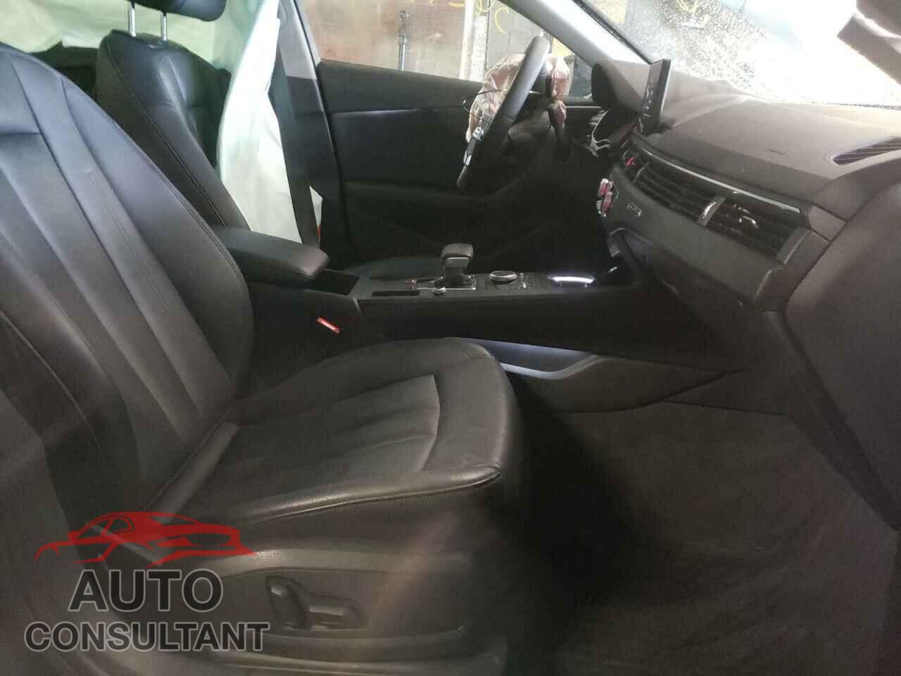 AUDI A4 2018 - WAUDNAF46JA045567